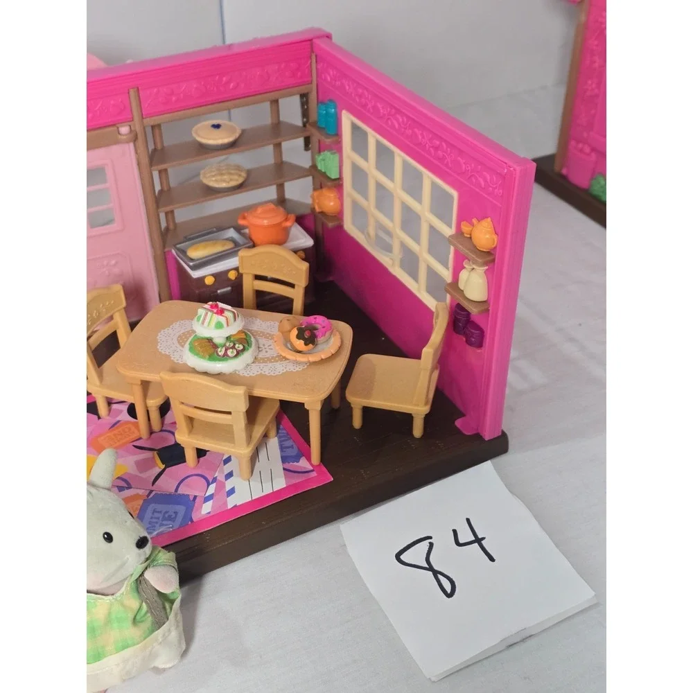 Li'l Woodzeez Calico Critters Mix Tickle Your Taste Buds Bakery With Accessories